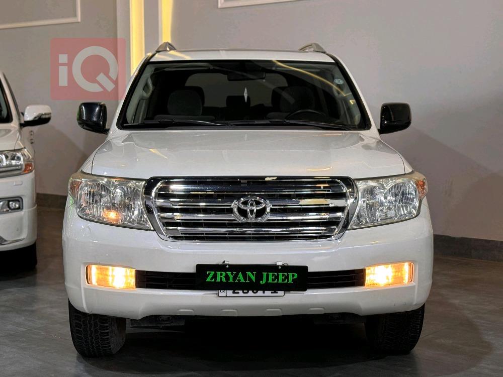 تۆیۆتا لاند کروزەر